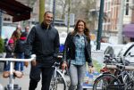 Amsterdam 22 maart 2016 
Ruud Gullit met zijn vriendin Karin de Rooij in Amsterdam zuid