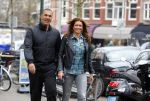 Amsterdam 22 maart 2016 
Ruud Gullit met zijn vriendin Karin de Rooij in Amsterdam zuid