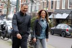 Amsterdam 22 maart 2016 
Ruud Gullit met zijn vriendin Karin de Rooij in Amsterdam zuid
