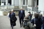 Amsterdam 5 april 2016
Rechtszaak Arrold v d Hurk bijgestaan door Peter Plasman tegen Miljoenenjacht. Linda de Mol werd gehoord als getuige. De dochter van Anita Meijer Patty de Leeuwe was advocaat van Linda.
De rechtszaak was in de rechtbank op de parnassusweg. Advocaat  Stefan Kalff