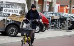 Amsterdam 31 maart 2016 
Susan Visser op de fiets in Amsterdam.