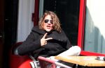 Amsterdam 11 april 2016 
Tygo Gernandt op terras in het zonnetje