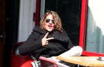 Amsterdam 11 april 2016 
Tygo Gernandt op terras in het zonnetje