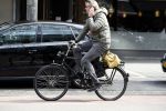 Amsterdam 14 april 2016 
Ursul de Geer op de fiets in amsterdam zuid