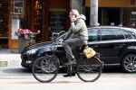 Amsterdam 14 april 2016 
Ursul de Geer op de fiets in amsterdam zuid