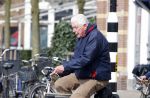 Amsterdam 31 maart 2016 
Wim Kok op de fiets in Amsterdam.