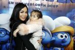 Amsterdam 18 maart 2017 
premiere Smurfen in  Pathe Arena. Amanda Balk met dochter Vegas