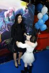 Amsterdam 18 maart 2017 
premiere Smurfen in  Pathe Arena. Amanda Balk met dochter Vegas