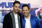 Amsterdam 18 maart 2017 
premiere Smurfen in  Pathe Arena. Barry Paf met vriend