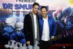 Amsterdam 18 maart 2017 
premiere Smurfen in  Pathe Arena. Barry Paf met vriend
