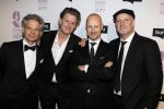 Hilversum 6 maart 2017
Uitreiking Buma awards in studio 21. Blof met hun dames. Paskal jacobsen Norman Bonink Peter Slager en Bas Kennis met hun vrouwen