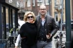Amsterdam 4 maart 2017
Connie Witteman met verloofde/vriend Eugene v Dun op de cornelis schuytstraat