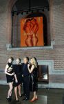 Amsterdam 8 maart 2017
Voque 5 jaar. Op de cover staan Doutzen Kroes en Lara Stone. Mario Testino is de fotograaf . Hoofdredaktrice Karin Swerink is ook aanwezig in het conservatorium hotel.