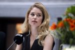 Amsterdam 8 maart 2017
Voque 5 jaar. Op de cover staan Doutzen Kroes en Lara Stone. Mario Testino is de fotograaf . Hoofdredaktrice Karin Swerink is ook aanwezig in het conservatorium hotel.