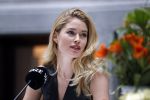 Amsterdam 8 maart 2017
Voque 5 jaar. Op de cover staan Doutzen Kroes en Lara Stone. Mario Testino is de fotograaf . Hoofdredaktrice Karin Swerink is ook aanwezig in het conservatorium hotel.