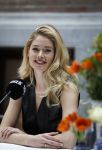 Amsterdam 8 maart 2017
Voque 5 jaar. Op de cover staan Doutzen Kroes en Lara Stone. Mario Testino is de fotograaf . Hoofdredaktrice Karin Swerink is ook aanwezig in het conservatorium hotel.