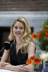 Amsterdam 8 maart 2017
Voque 5 jaar. Op de cover staan Doutzen Kroes en Lara Stone. Mario Testino is de fotograaf . Hoofdredaktrice Karin Swerink is ook aanwezig in het conservatorium hotel.