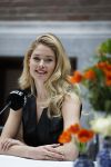 Amsterdam 8 maart 2017
Voque 5 jaar. Op de cover staan Doutzen Kroes en Lara Stone. Mario Testino is de fotograaf . Hoofdredaktrice Karin Swerink is ook aanwezig in het conservatorium hotel.