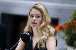 Amsterdam 8 maart 2017
Voque 5 jaar. Op de cover staan Doutzen Kroes en Lara Stone. Mario Testino is de fotograaf . Hoofdredaktrice Karin Swerink is ook aanwezig in het conservatorium hotel.