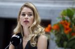 Amsterdam 8 maart 2017
Voque 5 jaar. Op de cover staan Doutzen Kroes en Lara Stone. Mario Testino is de fotograaf . Hoofdredaktrice Karin Swerink is ook aanwezig in het conservatorium hotel.