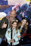 Amsterdam 18 maart 2017 
premiere Smurfen in  Pathe Arena. Eddy Zoey met zijn kinderen