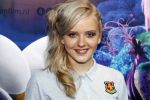 Amsterdam 18 maart 2017 
premiere Smurfen in  Pathe Arena. Esmee Schreurs met ..