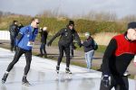 Biddinghuizen 5 maart 2017
De hollandse 100 op de ijsbaan in Biddinghuizen georganiseerd door Prins Bernhard. Patrick Kluivert met Rossana Kluivert Shane Nino en Demi