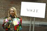 Amsterdam 8 maart 2017
Voque 5 jaar. Op de cover staan Doutzen Kroes en Lara Stone. Mario Testino is de fotograaf . Hoofdredaktrice Karin Swerink is ook aanwezig in het conservatorium hotel. Fiona Heering