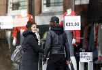 Amsterdam 1 maart 2017 
Fockeline Ouwerkerk aan het shoppen met stylist Tommie Driessen