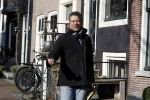 Amsterdam 24 maart 2017 
Frank sanders geniet van het zonnetje op straat