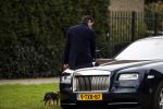 Amsterdam 4 maart 2017 
Advocaat Gerard Spong en zijn vriend mte hond en zijn Rolls Royce
