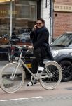 Amsterdam 10 maart 2017
Geza Weisz op zijn slippers op de fiets