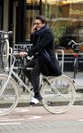Amsterdam 10 maart 2017
Geza Weisz op zijn slippers op de fiets