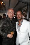 Rotterdam 22 maart 2017
Presentatie gay issue in Rotterdam. Gordon rijkt het eerste exemplaar uit.