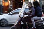 Amsterdam 25 maart 2017
Hans Kesting met (een) vriend op scooter.