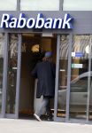 Amsterdam 11 maart 2017 
Jim de Groot haalt geld bij de Rabobank.