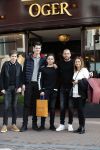 Amsterdam 28 maart 2017
Johnny heitinga met fans voor de deur bij Oger op de pc hooftstraat