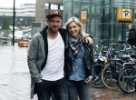Amsterdam 18 maart 2017 
Johnny de Mol met zijn vriendin Anouk v Schie op weg naar premiere Smurfen in  Pathe Arena