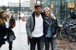 Amsterdam 18 maart 2017 
Johnny de Mol met zijn vriendin Anouk v Schie op weg naar premiere Smurfen in  Pathe Arena