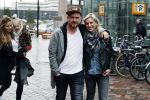 Amsterdam 18 maart 2017 
Johnny de Mol met zijn vriendin Anouk v Schie op weg naar premiere Smurfen in  Pathe Arena
