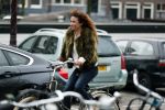 Amsterdam 19 maart 2017 
Freek v Noortwijk heeft een nieuw broodje kebap ontwikkeld . Zijn verloofde/vriendin Katja Schuurman kwam gezellig langs op de fiets.