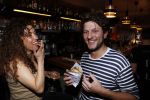 Amsterdam 19 maart 2017 
Freek v Noortwijk heeft een nieuw broodje kebap ontwikkeld . Zijn verloofde/vriendin Katja Schuurman kwam gezellig langs op de fiets.