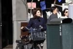 Amsterdam 23 maart 2017  
Kim v Kooten op de fiets in amsterdam zuid