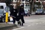 Amsterdam 19 maart 2017
Laetitia Griffith met haar man op straat in Amsterdam zuid.