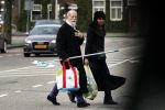 Amsterdam 19 maart 2017
Laetitia Griffith met haar man op straat in Amsterdam zuid.