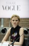 Amsterdam 8 maart 2017
Voque 5 jaar. Op de cover staan Doutzen Kroes en Lara Stone. Mario Testino is de fotograaf . Hoofdredaktrice Karin Swerink is ook aanwezig in het conservatorium hotel.
