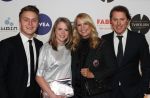 Amsterdam, 28 Maart 2017
TV Beelden 2017
Linda de Mol en partner Jeroen Rietbergen, en kinderen Julian en Noa