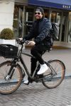 Amsterdam 28 maart 2017
Mari v d Ven op zijn electrische fiets op de pc hooftstraat