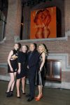 Amsterdam 8 maart 2017
Voque 5 jaar. Op de cover staan Doutzen Kroes en Lara Stone. Mario Testino is de fotograaf . Hoofdredaktrice Karin Swerink is ook aanwezig in het conservatorium hotel.