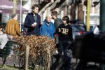 Amsterdam 15 maart 2017  
Mark v d Loo en zijn moeder en zoon eten ijsje.